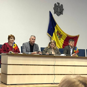 Ședința de lucru organizată de Direcția Educație în parteneriat cu Consiliul Raional Briceni cu participarea directorilor instituțiilor de învățământ, asistenților medicali școlari și IMSP